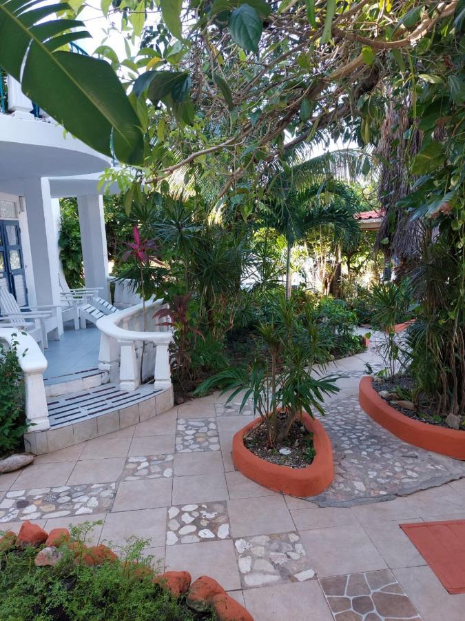 Cozy Villa Escape Runaway Bay Exterior photo